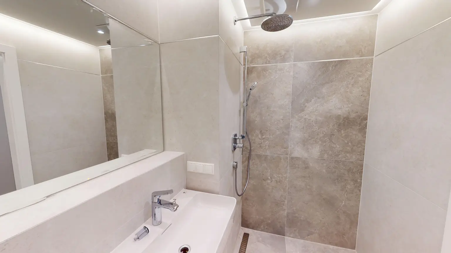 Traumhafter Erstbezug I Nähe Schloß Belvedere I 3 Zimmer