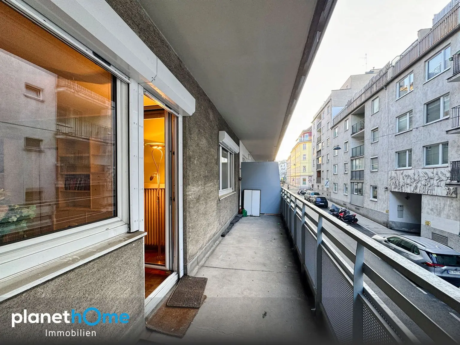 Loggia strassenseitig