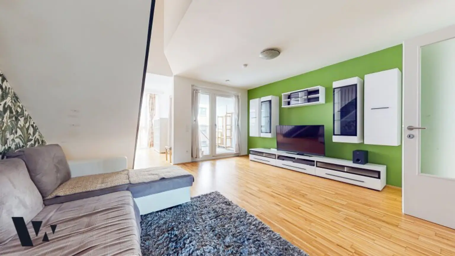 VOLLMÖBLIERTE MAISONETTE MIT LOGGIA IN DONAUSPITAL NÄHE