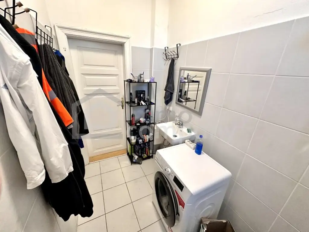 Attraktives Mehrfamilienhaus, Baugrund,  mit großem Potenzial