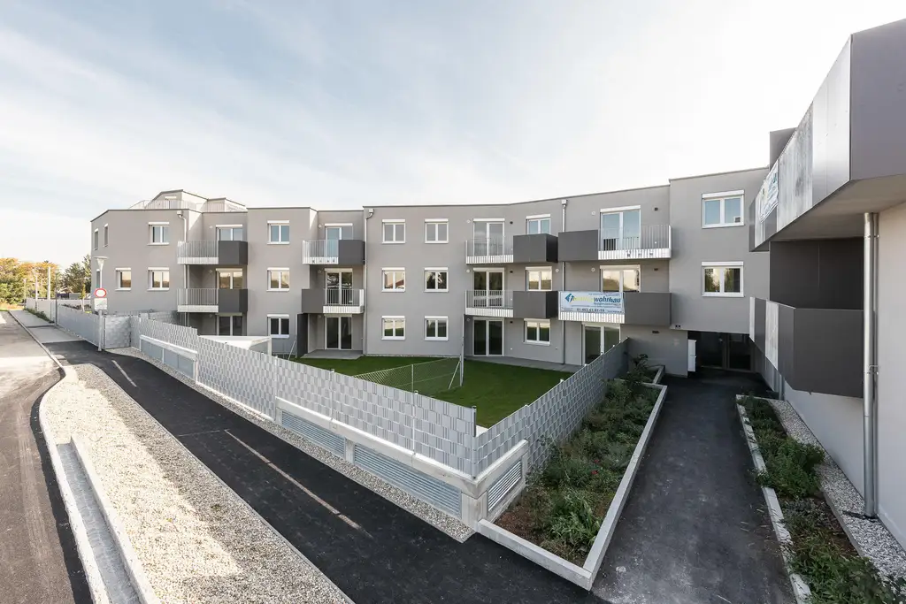 2326 Lanzendorf, Ing. Karl Strycek-Straße 2