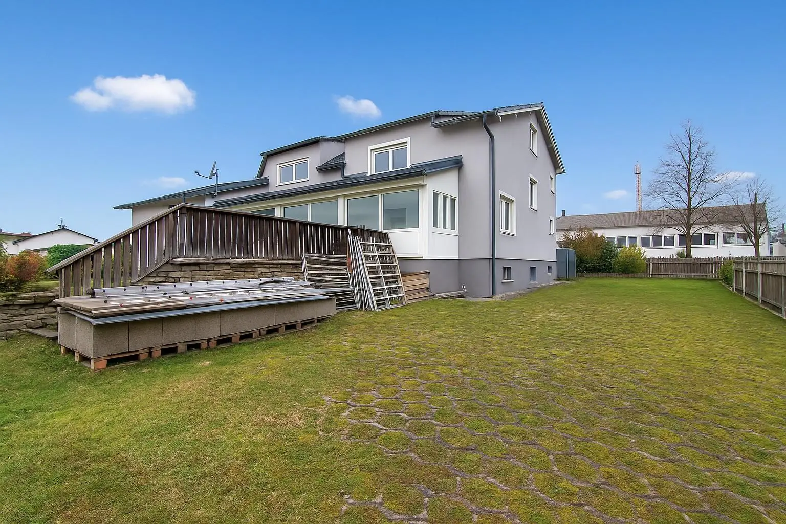 Bild 16, Außenansicht Gartenseite