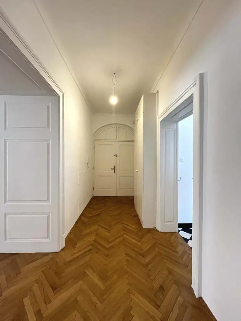 Geräumige 4-Zimmer-Wohnung in top Lage des 1. Bezirks!