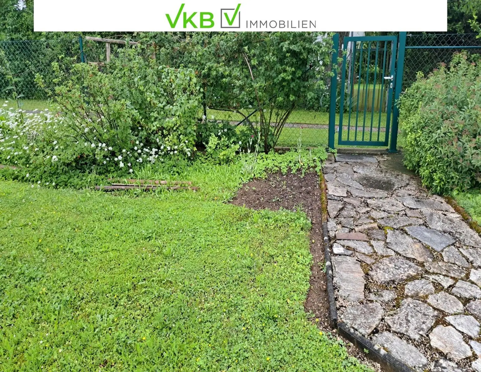 Preisreduktion !!! Baugrundstück mit gemauerter Gartenhütte in verkehrsgünstiger Lage direkt neben B1 vor Lambach