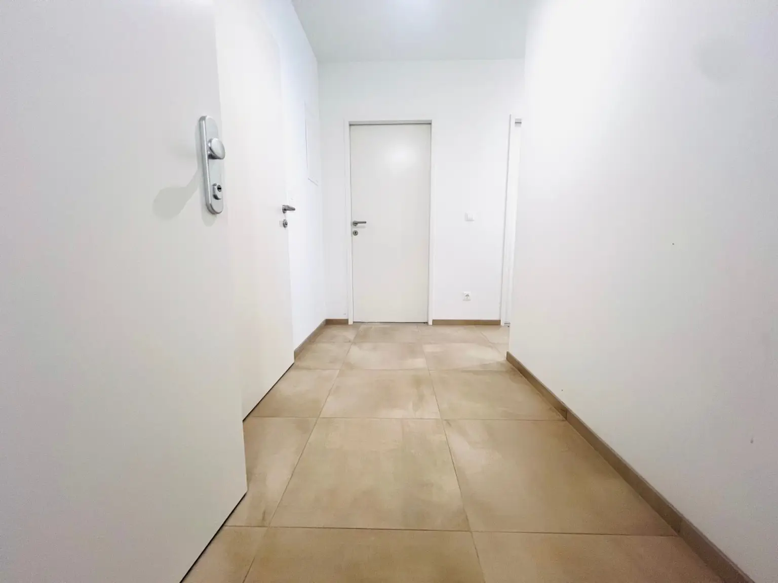 C | ++ TRAUMHAFTE DREI Zimmer WOHNUNG mit BALKON und KÜCHE ++ | Prima Service Immobilien