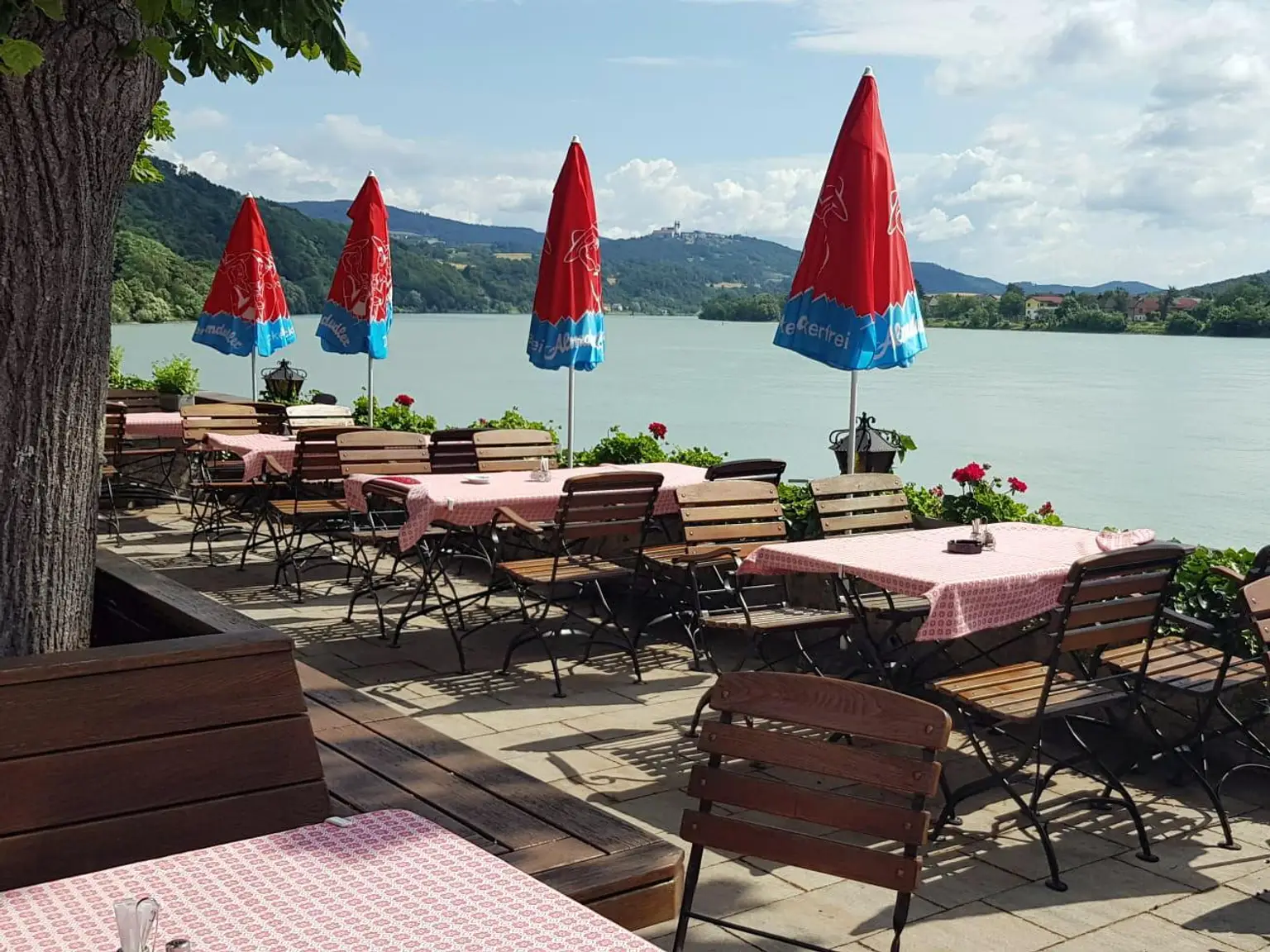 Landmotel und Restaurant in Toplage an der Donau – Blick auf Maria Taferl inklusive!