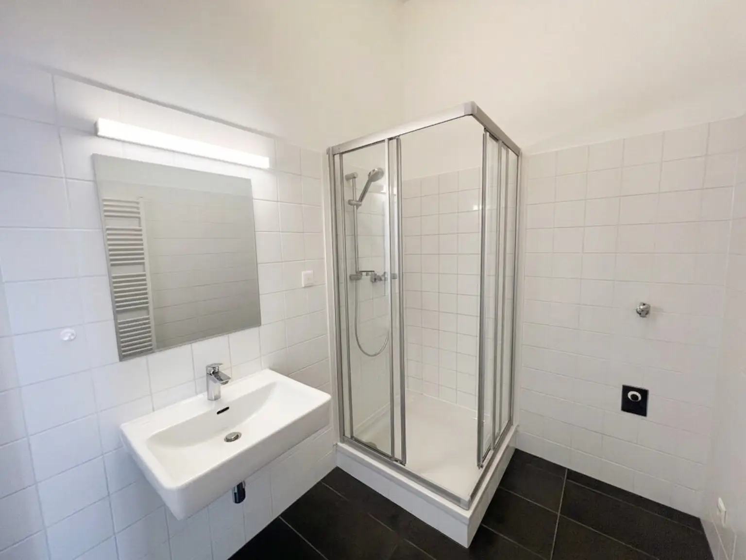 UNBEFRISTET und TOP LAGE: Schöne 2-Zimmer-Altbauwohnung