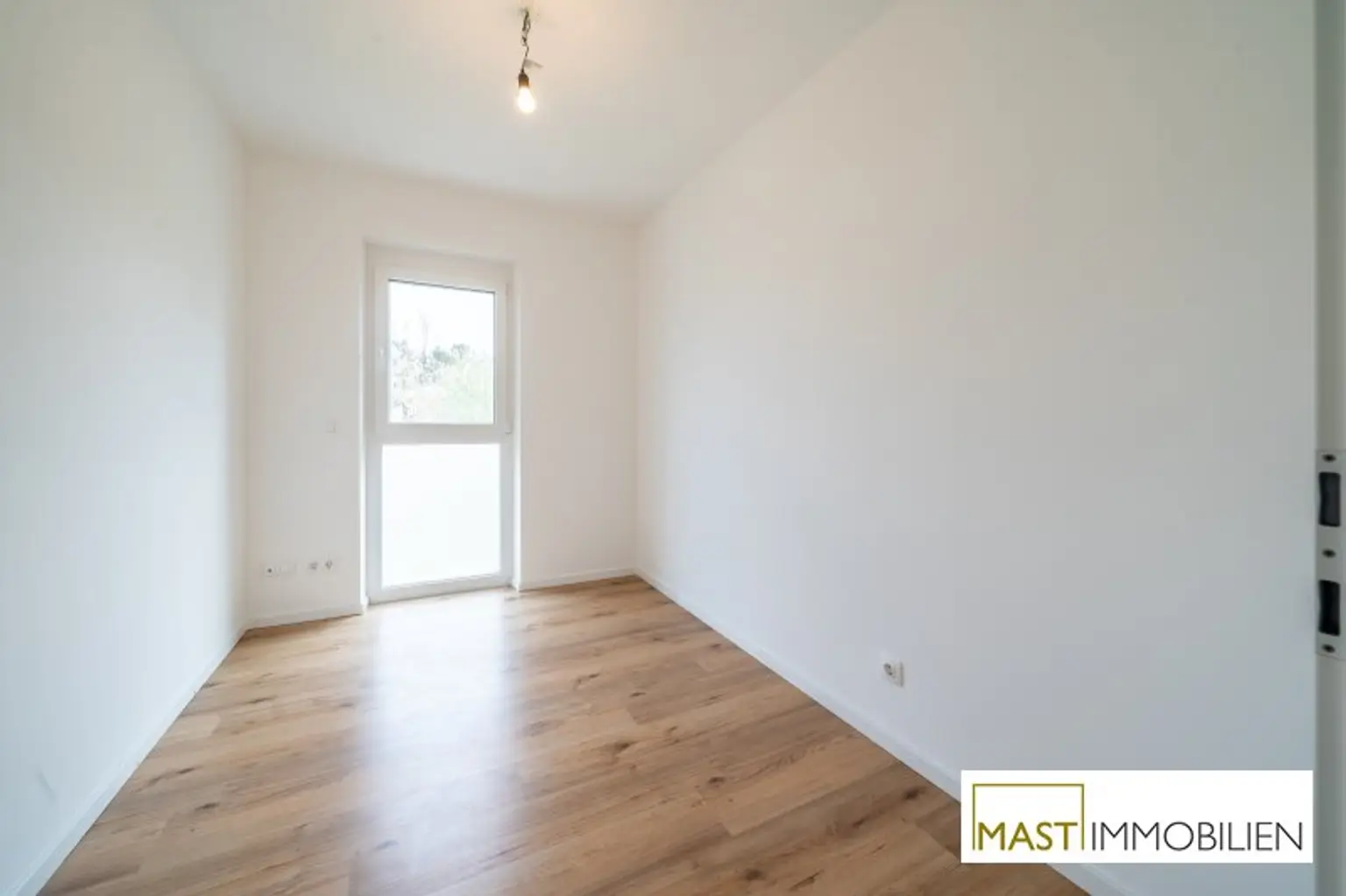*NEU* - ab Oktober - 4 Zimmer Reihenhaus in Bahnhofsnähe