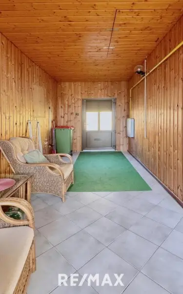 Einfahrt ins Grundstück