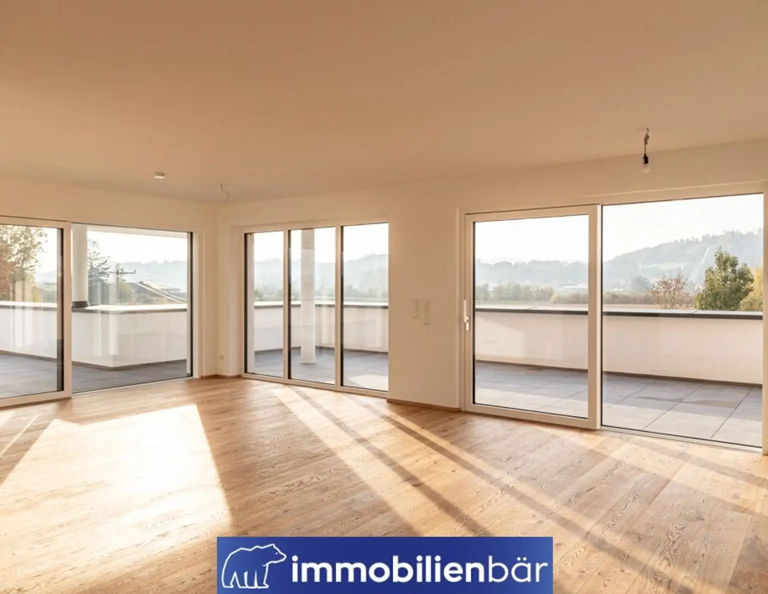 Traumhafte Dachgeschosswohnung in idyllischer Lage mit 128 m² großer Dachterrrasse - Jetzt einziehen