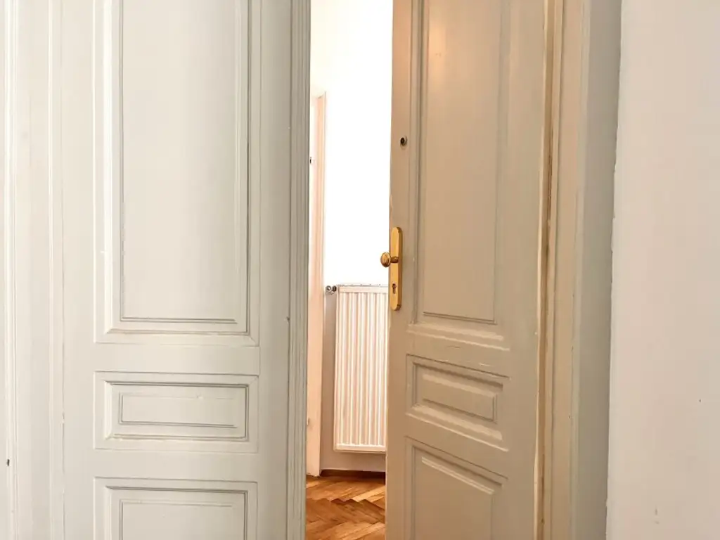 Klassischer Charme und moderne Eleganz: Traumhafte Altbauwohnung in Bestlage des 3. Bezirks!
