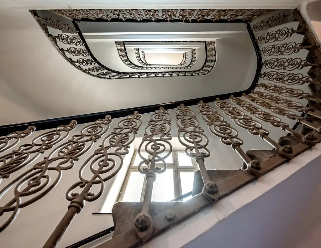 Investieren mit Weitblick - Zinshaus mit Entwicklungspotenzial in der Nähe des Millennium Towers