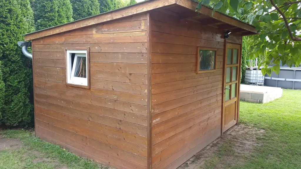 Vollkomfort Einfamilienhaus mit Pool, Sonnenterrasse und großem Garten