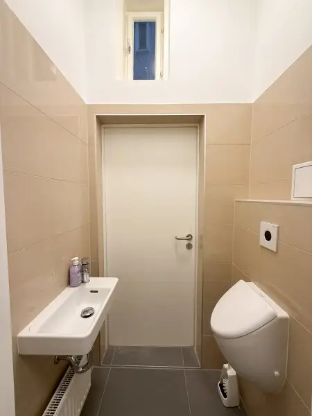 3-Zimmer Geschäftsfläche in 1090 Wien mit hoher Frequenz zu vermieten
