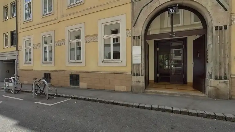 Straßenansicht