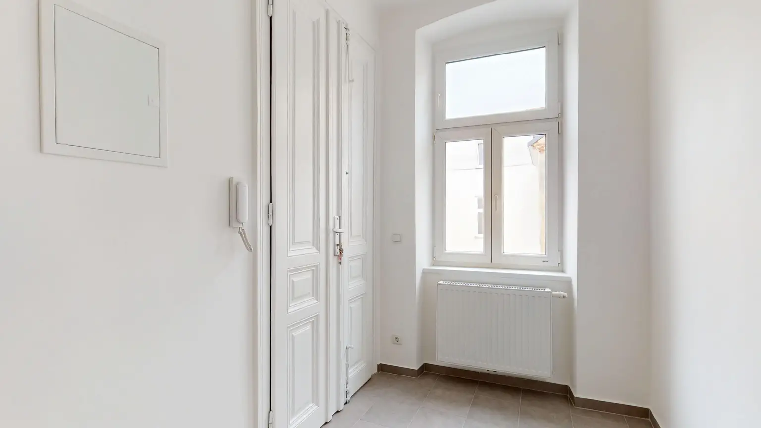 Rosensteingasse: Büro für Home-Office Nutzung/Atelier im 3. Stock ohne Lift - Gang-WC zur Alleinbenützung - Gute Verkehrsanbindung