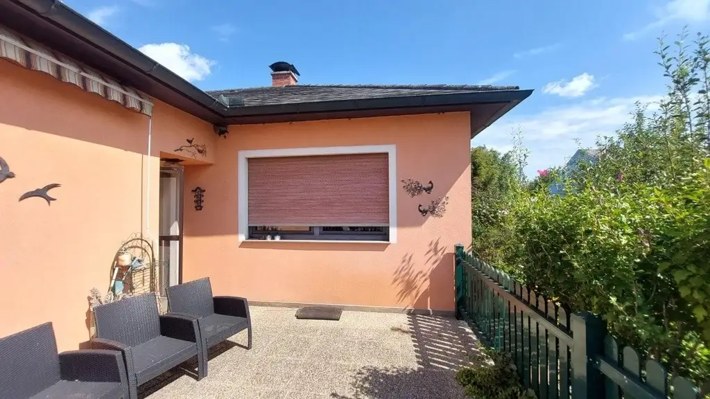 "Miethaus mit Terrasse und Garten - Breitenlee - Neuessling"