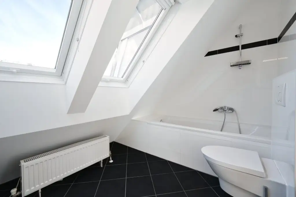 Traumhaftes Living im DG mit 100 m² Außenflächen, Studio & 172 m² Wohnraum!