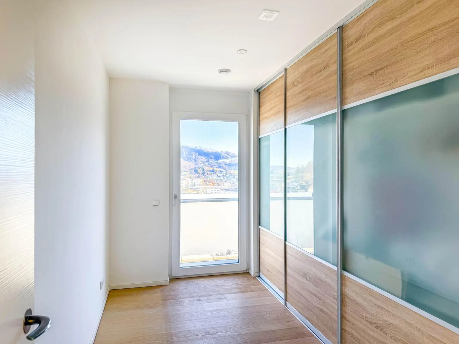 kl. Schlafzimmer oder Schrankraum