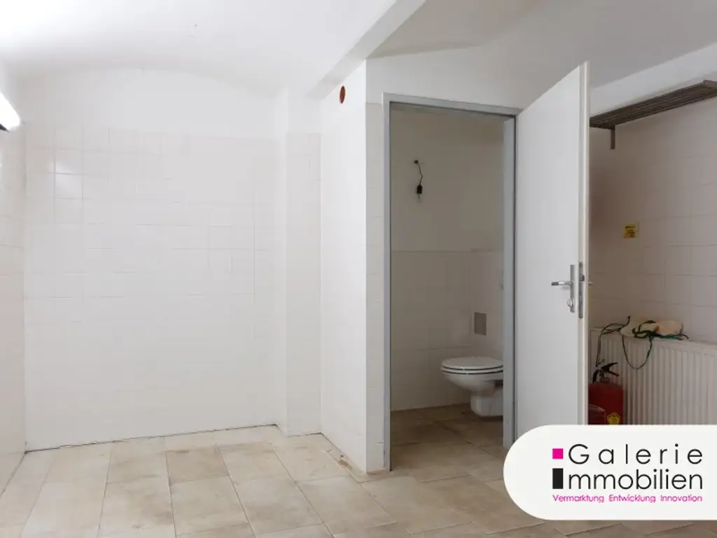 113m² Geschäftslokal/ Atelier mit Galerie an werbewirksamer Lage in Neubau !