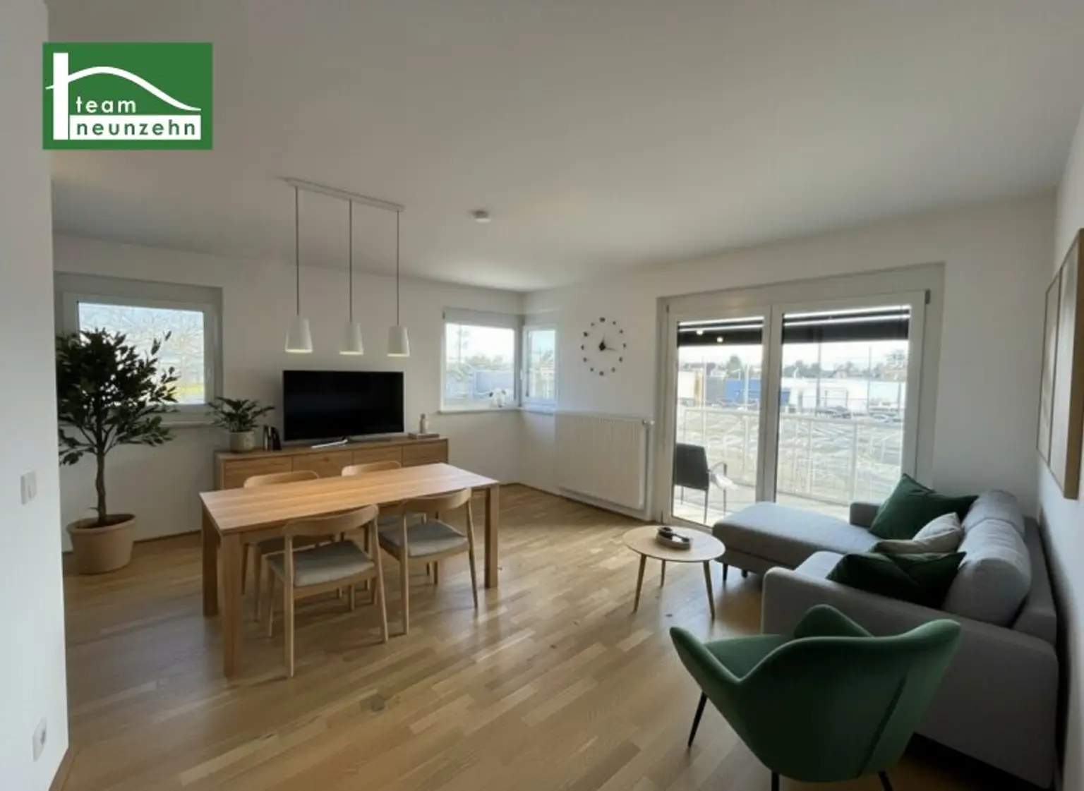 LEO 131 - Sonnige Eck-Wohnung mit großem Balkon und Einbauküche - U6 und S-Bahn Floridsdorf in 4 Busstationen