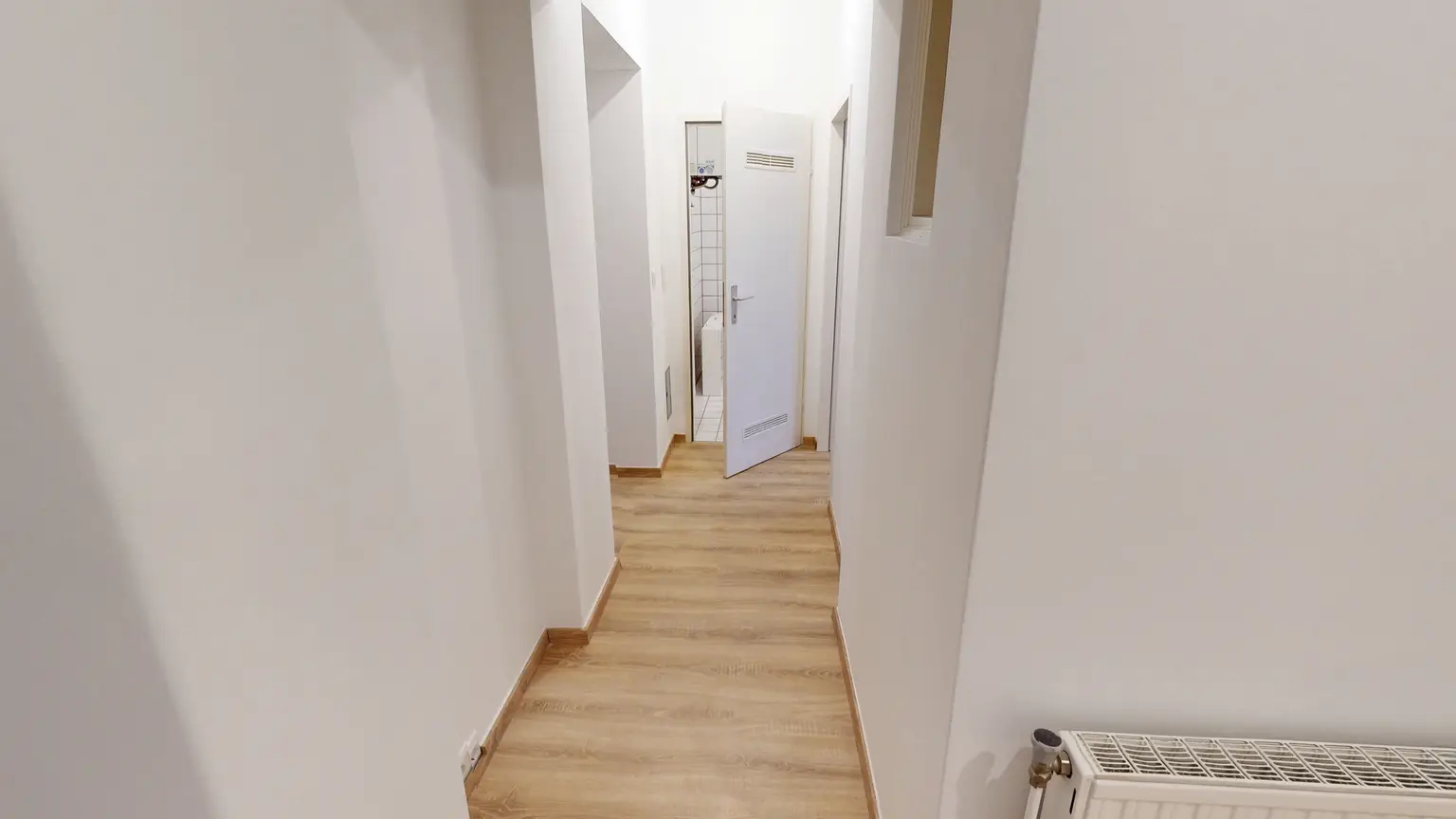 Unbefristet / Helle Altbauwohnung nahe Sonnenbergplatz