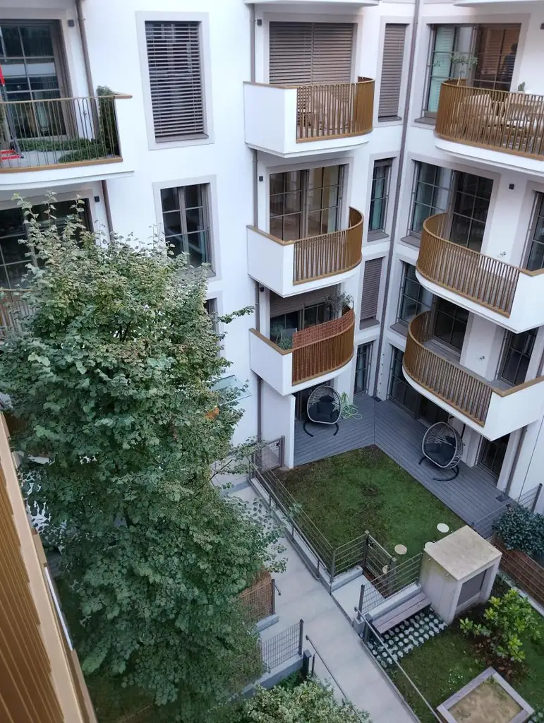 "THE Fusion Kettenbrückengasse"