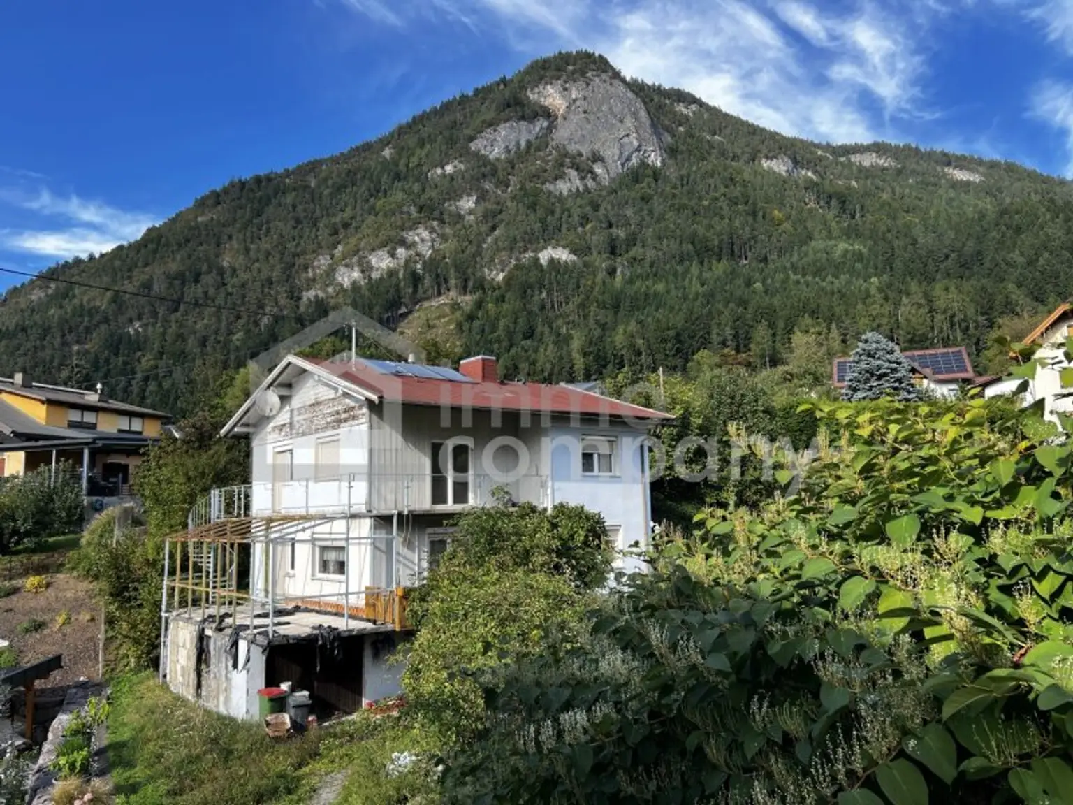 Großes renovierungsbedürftiges Ein- bis Zweifamilienhaus in Weissenstein bei Villach mit Fernblick