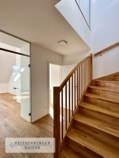 EINZIGARTIGE AUSBLICKE, LICHT & FLEXIBILITÄT /// moderne Dachterrassenwohnung mit toller, großer Dachterrasse