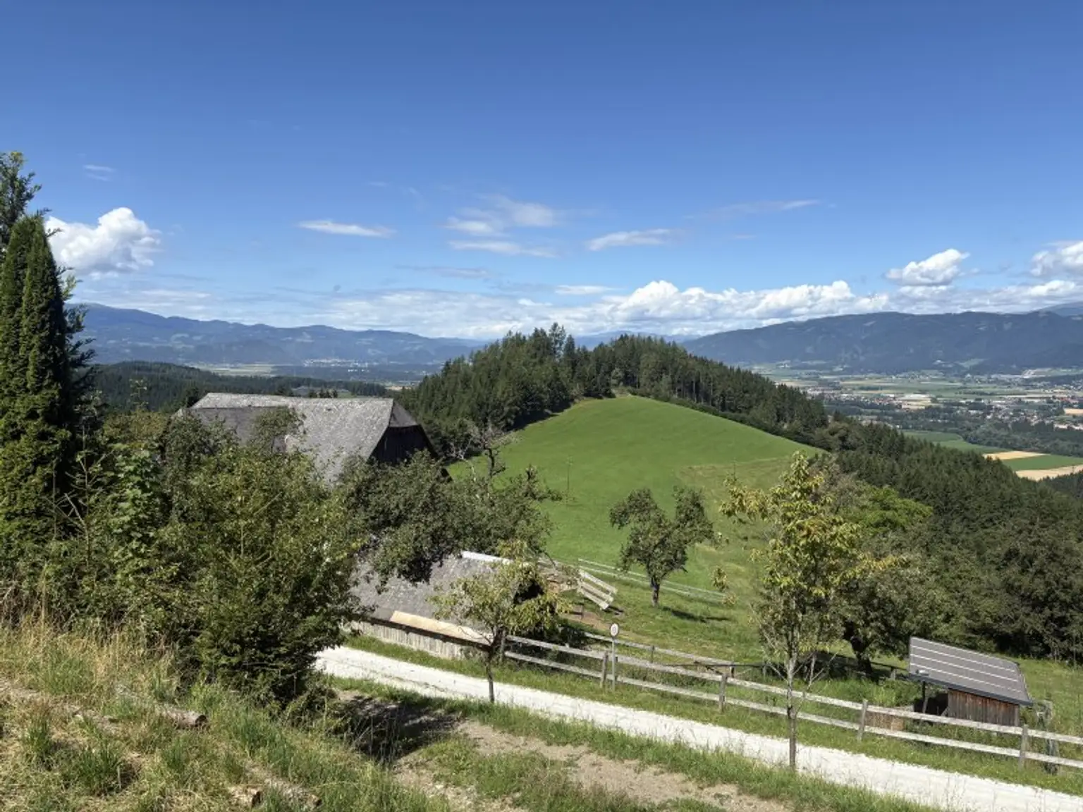 10 ha Pferde-/Bauernhof mit Panoramalage