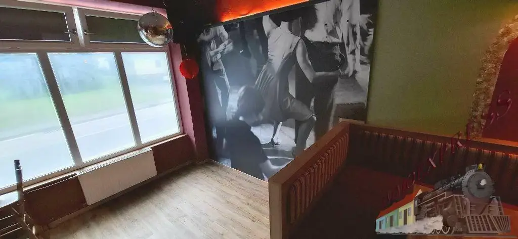 Leistbare Selbstständigkeit - Tanzcafé - Kaffeebar- mit Freifläche - viele Möglichkeiten