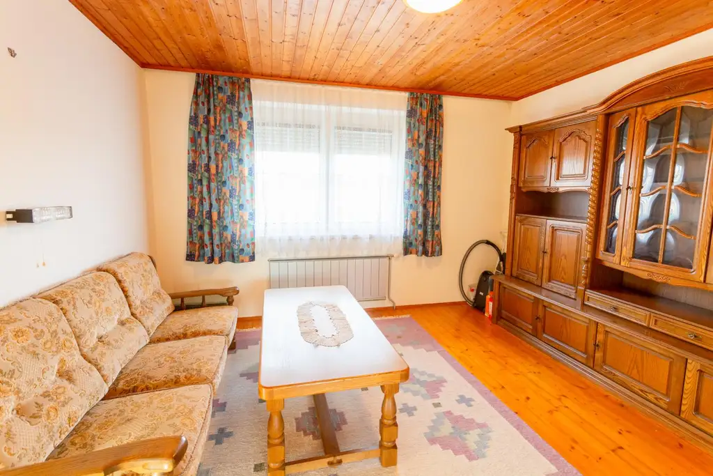 Einfamilienhaus als perfekte Basis für Ihr Traumhaus in der Weinregion Straßertal