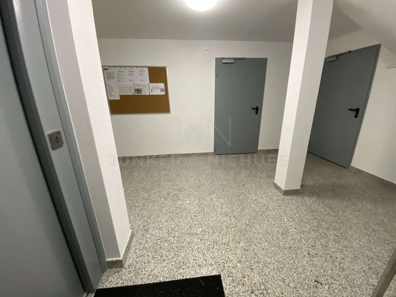Keller