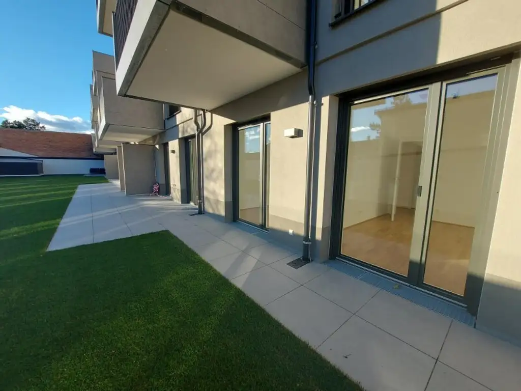3-Zimmer-Erdgeschoßwohnung mit Terrasse und Tiefgaragenstellplatz (Top 02)