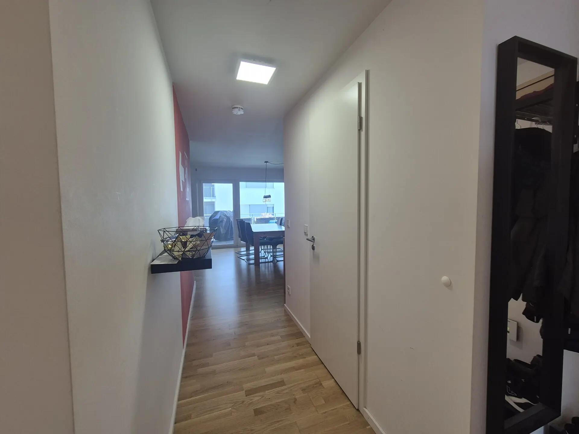 Flur Richtung Wohnzimmer