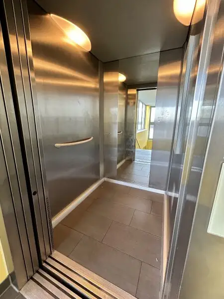 Einzigartige Dachgeschosswohnung mit Traum-Ausblick auf den Kahlenberg!