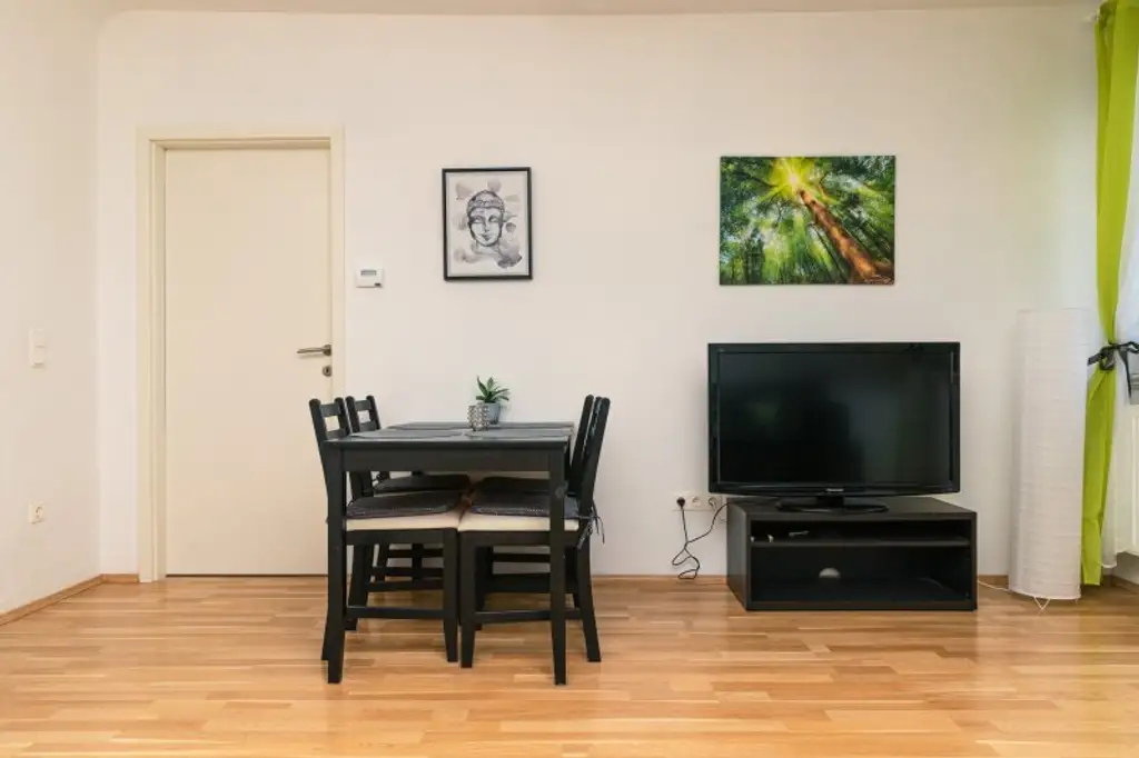 Vollmöblierte Dachgeschoss-3-Zimmer-Wohnung Nähe WU/ WG geeignet
