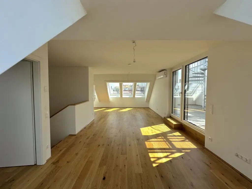 Hier werden Träume war! Exklusive 4-Zimmer Maisonette-Wohnung mit ca. 113 m2 sowie eigener Dachterrasse in ruhiger Lage