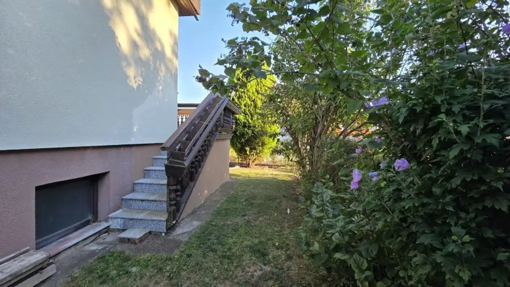 Geräumiges Einfamilienhaus in Silberwald mit Pool, Photovoltaikanlage und KFZ Garage – Ihr neues Zuhause wartet!