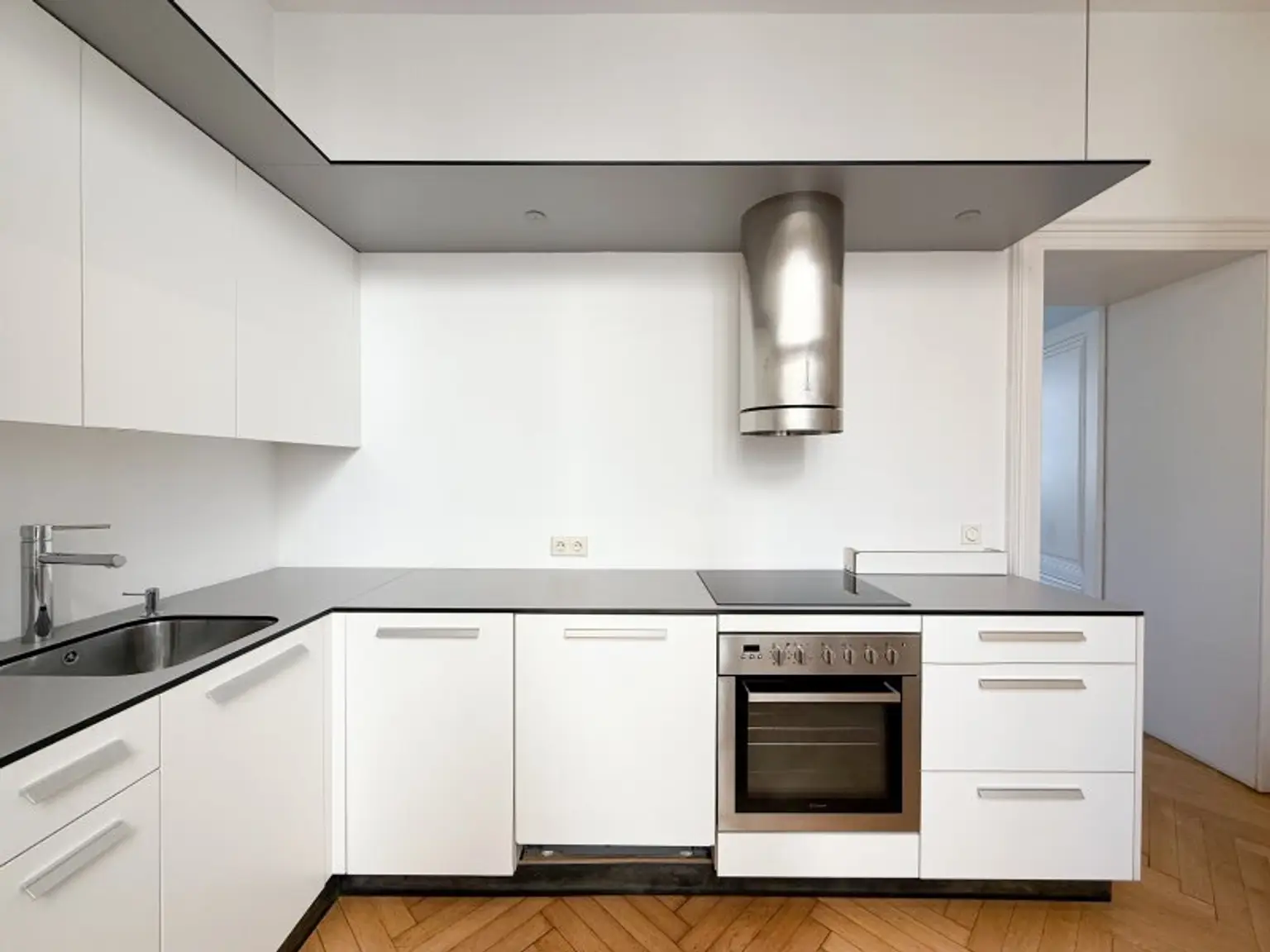 Exklusives 4-Zimmer-Altbaubüro mit Blick auf das Hotel Imperial – Kärntner Ring, 1010 Wien