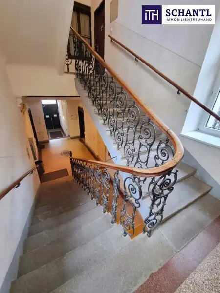 WOW! Lichtdurchflutete Traumwohnung mit hofseitiger Terrasse! Neues Lebensgefühl im Dachgeschoss mit perfekter Raumaufteilung + Kamin + Ideale öffentliche Anbindung! Jetzt zugreifen!