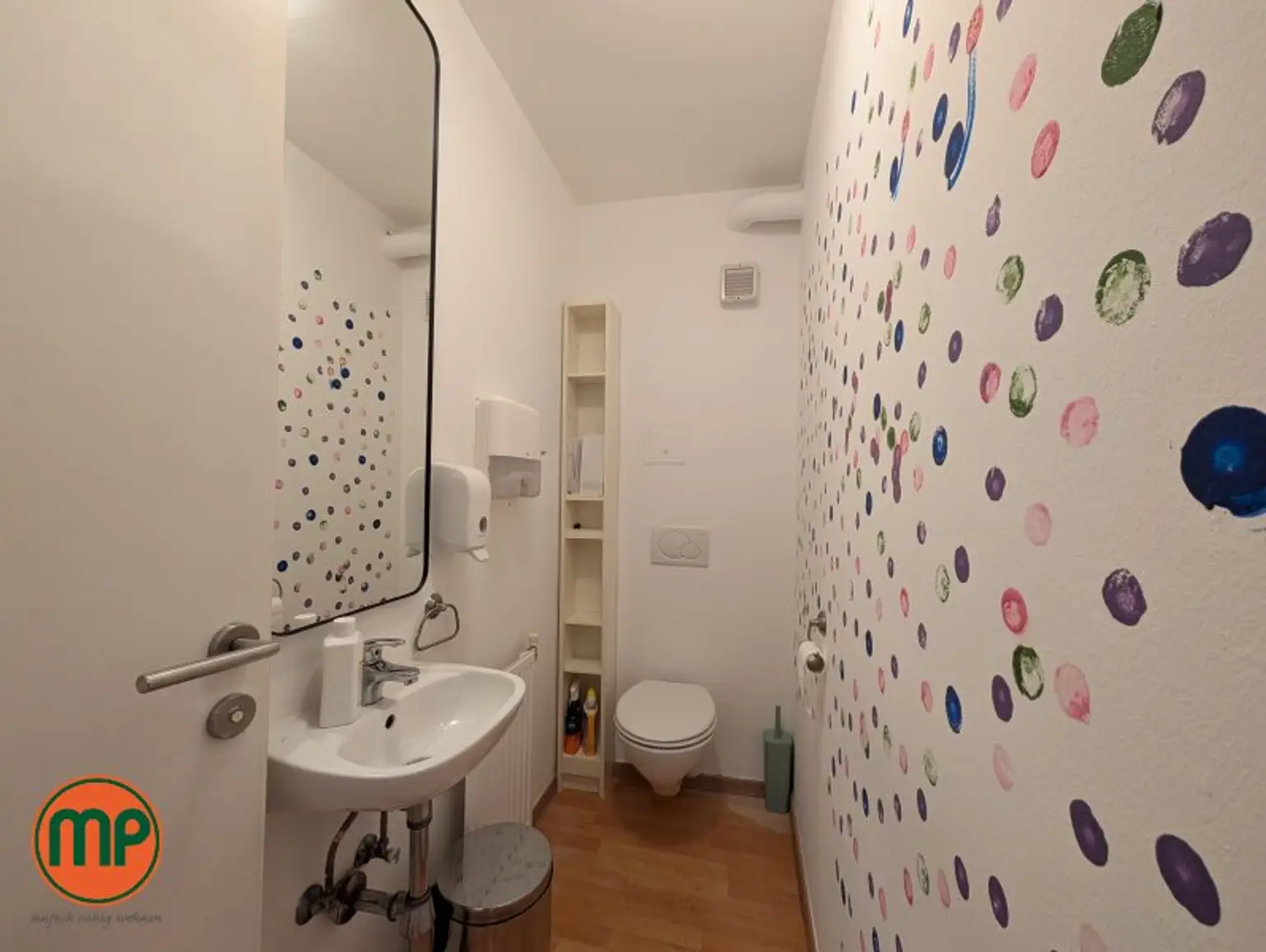 NUR FÜR ÄRZTE: Patientenpotential trifft Top-Anbindung: Ihre Praxis direkt an der U6