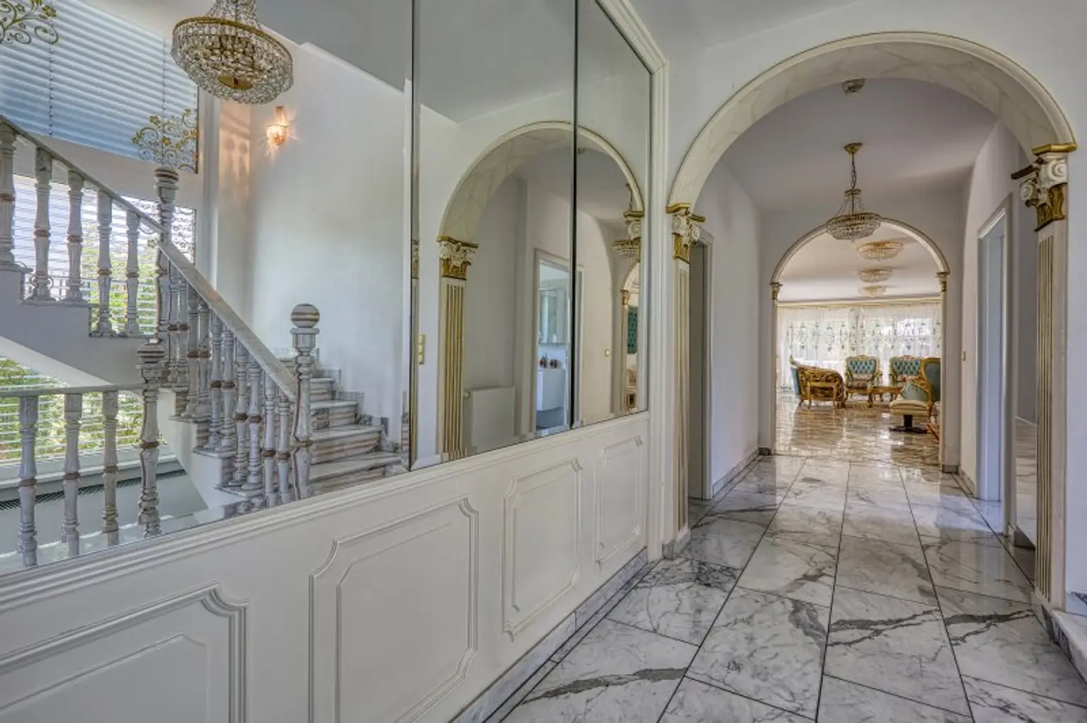 ++ EINE KLASSE FÜR SICH ++ Exklusive 9-Zimmer Villa mit Panoramablick über Wien