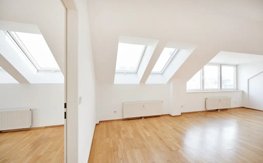 Super geschnittene 2-Zimmer-Wohnung im Dachgeschoss!