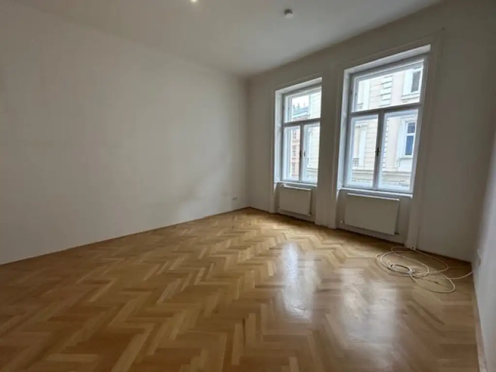 Großzügige Altbauwohnung im Herzen des 2. Bezirks!