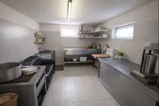 Wirtschaftskueche_im_Kellergeschoss