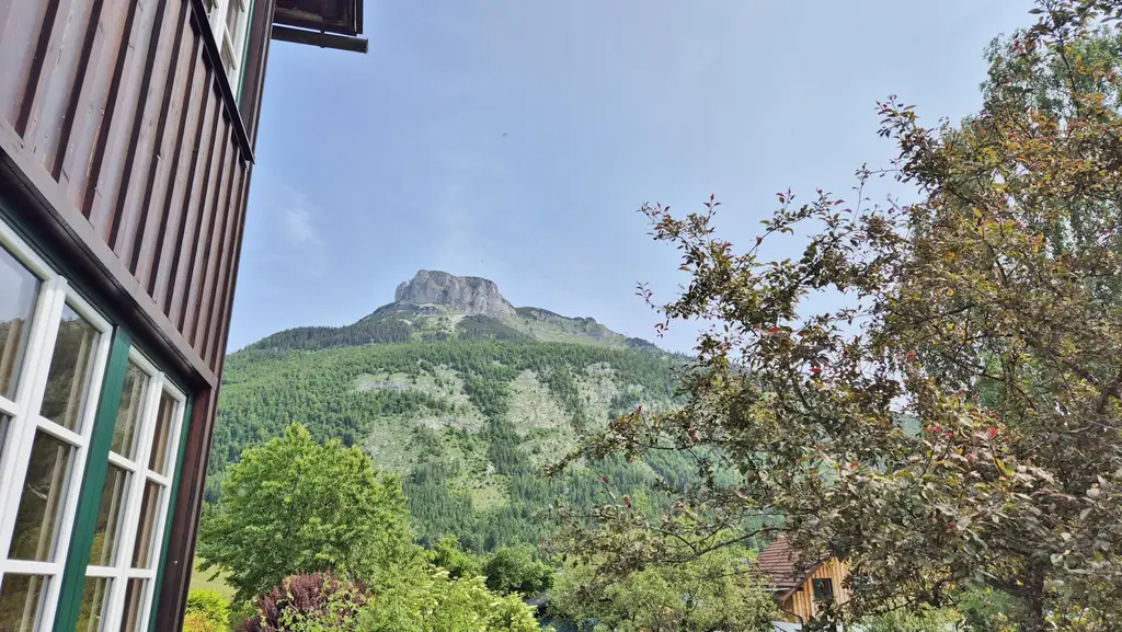Altaussee: Haus mit Seeblick, Traumgarten, Carport