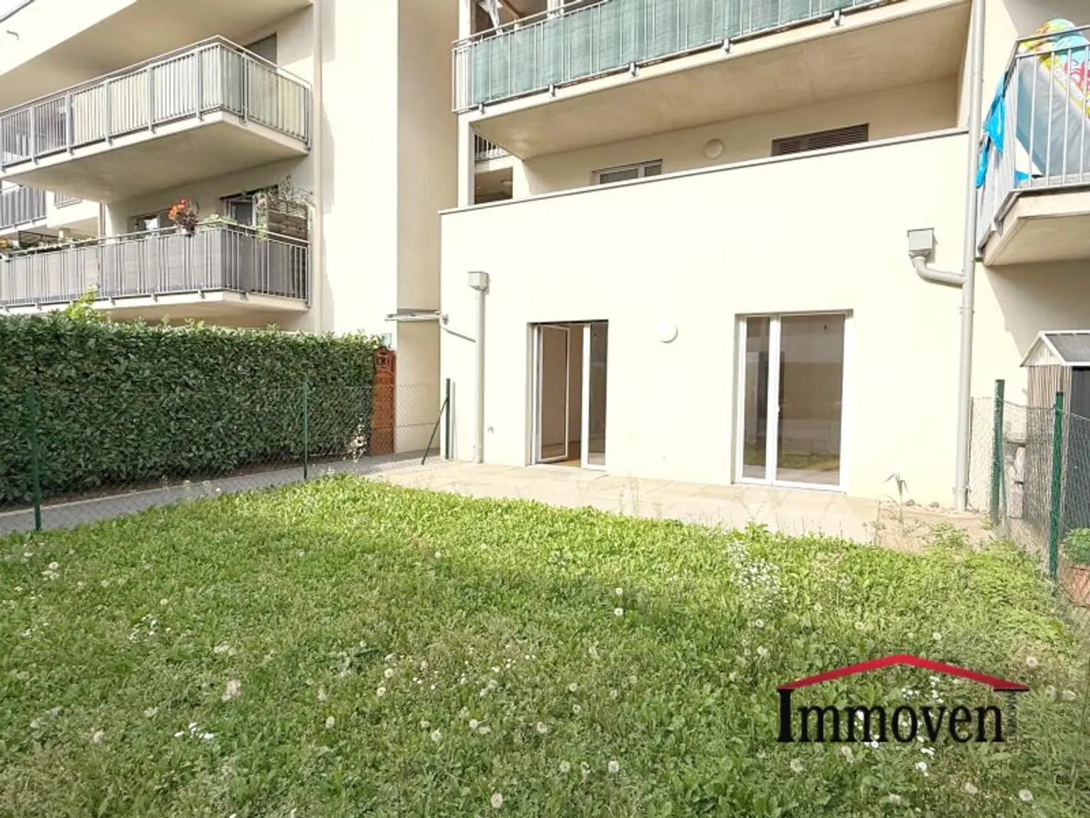 Gartenwohnung! 2-Zimmerwohnung mit Terrasse/Gartenanteil!