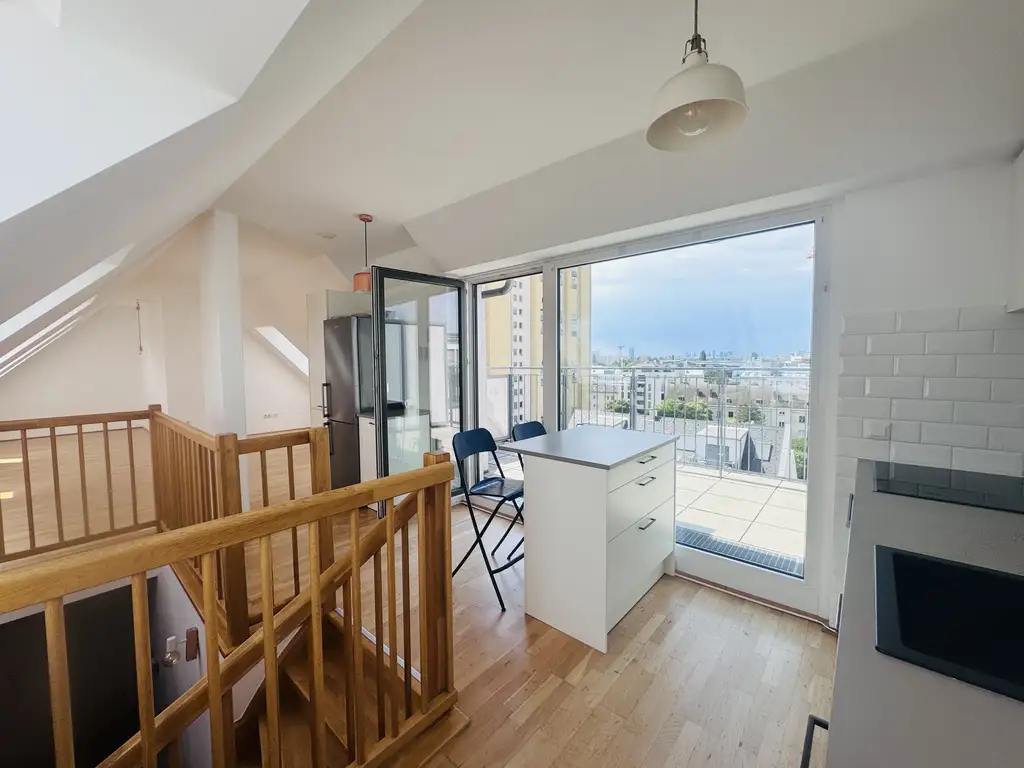 Lichtdurchflutete Dachgeschoss-Maisonette mit Südterrasse & Weitblick