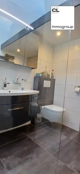 Badezimmer (OG)